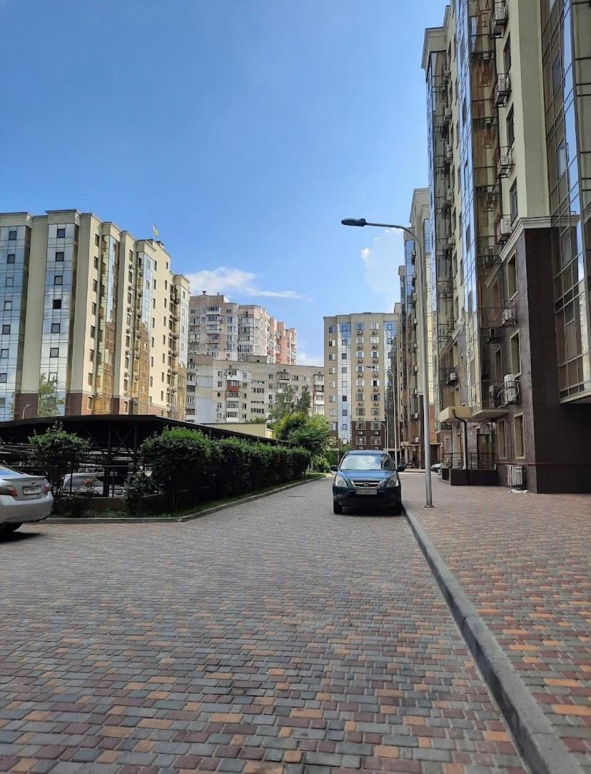 Маршала Малиновського 18 Б 12 Жемчужина Квартира Odessa Extérieur photo